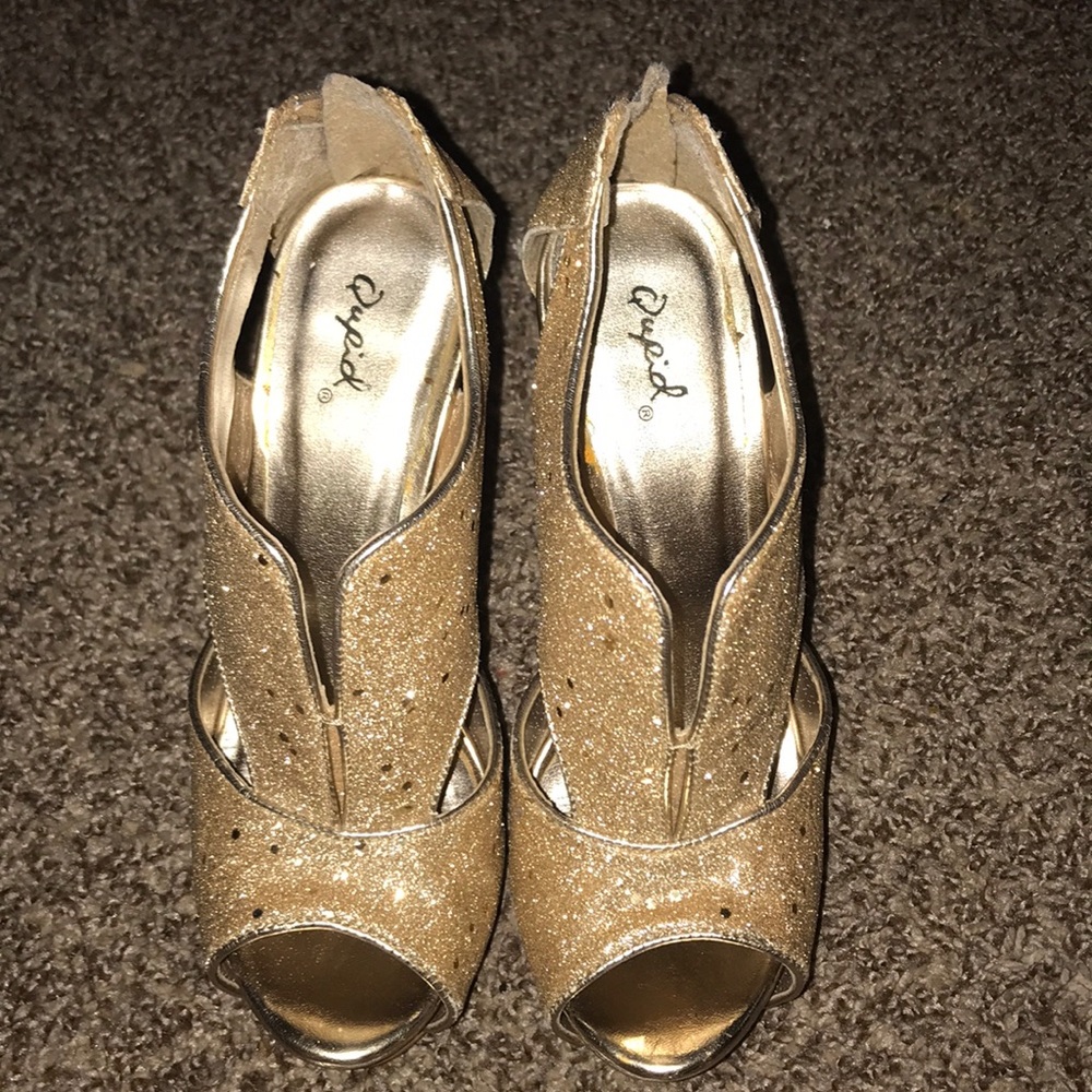 golden sparkle heels